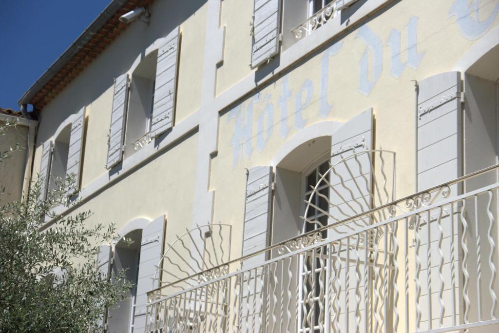 Hotel Du Cheval Blanc Saint-Rémy-de-Provence Exterior photo